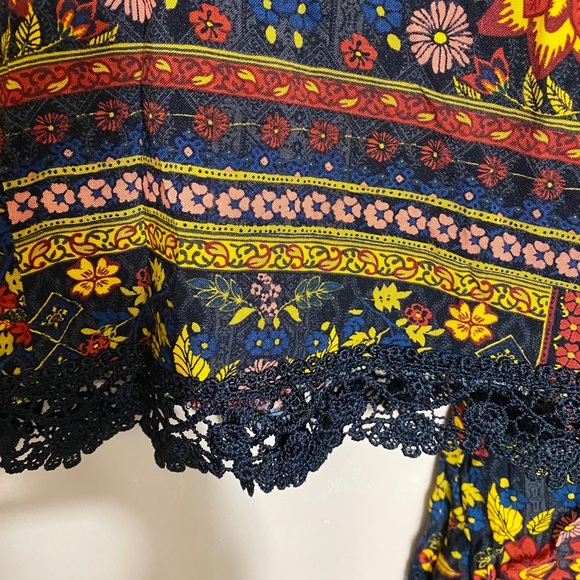 H&M Top - Picture 9 of 12